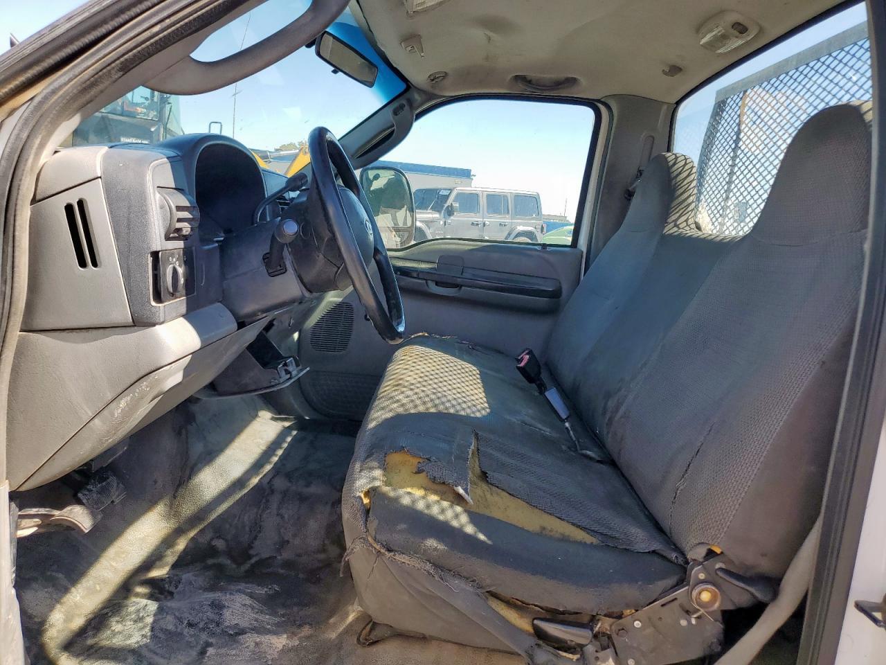 2005 Ford F250 Super Duty - Image 7