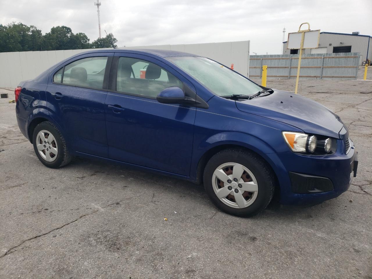 2014 Chevrolet Sonic Ls - Фото 4