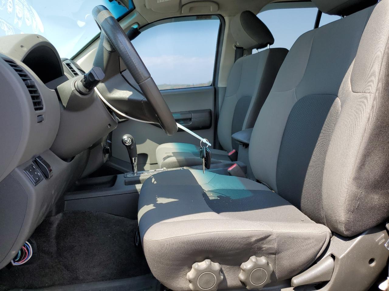 2011 Nissan Xterra Off Road - Фото 7