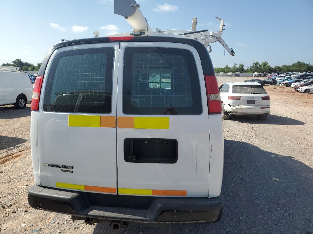 2013 Chevrolet Express G2500 - Image 6
