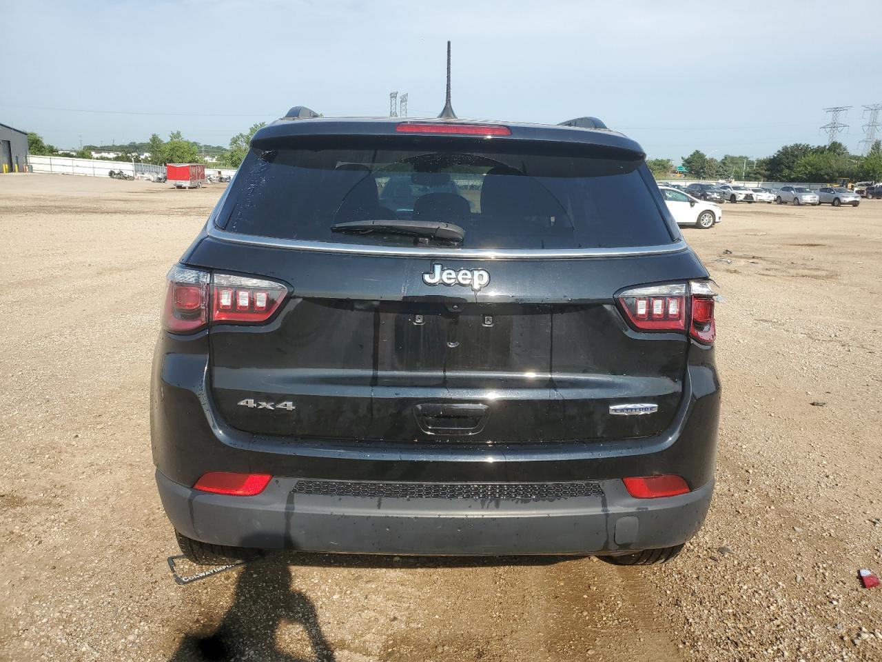 2022 Jeep Compass Latitude - Image 6