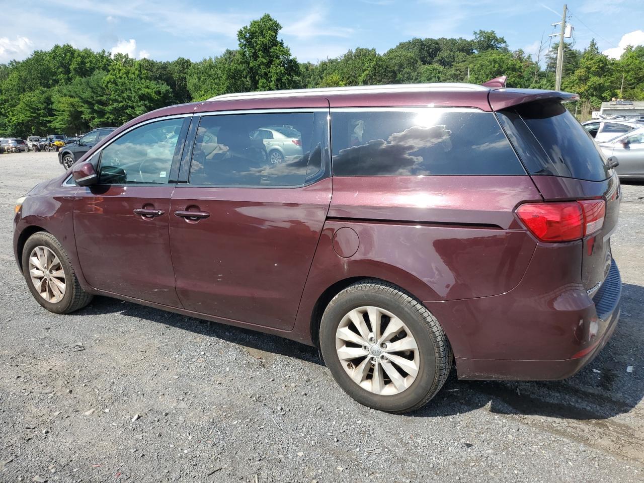 2015 Kia Sedona Ex - Image 2