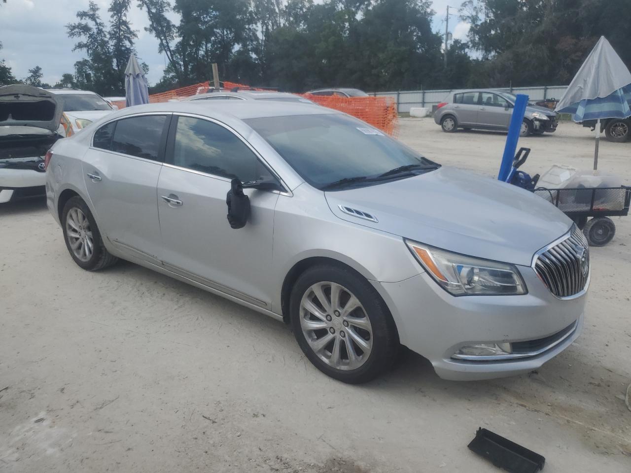 2015 Buick Lacrosse - Image 4