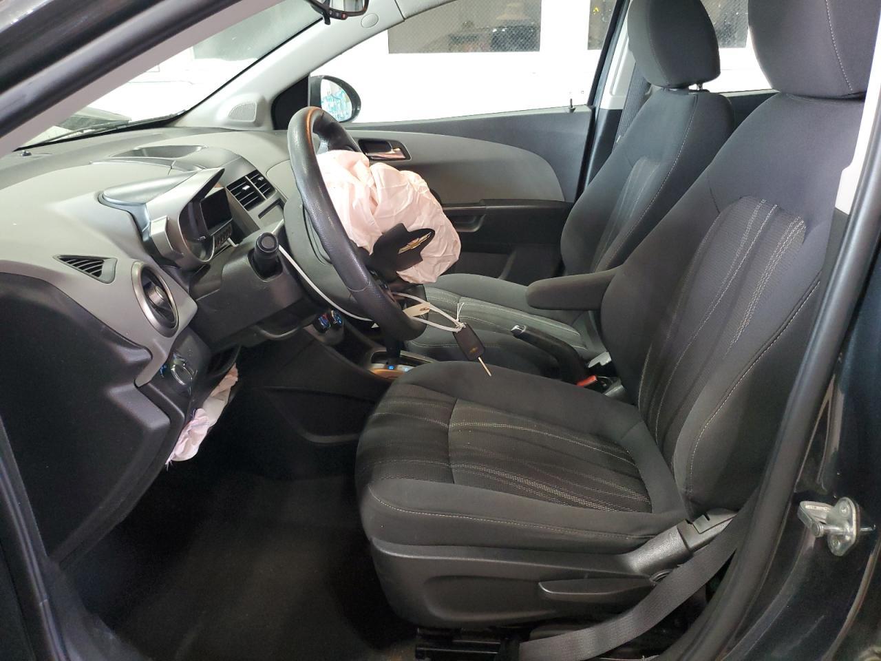 2016 Chevrolet Sonic Lt - Фото 7