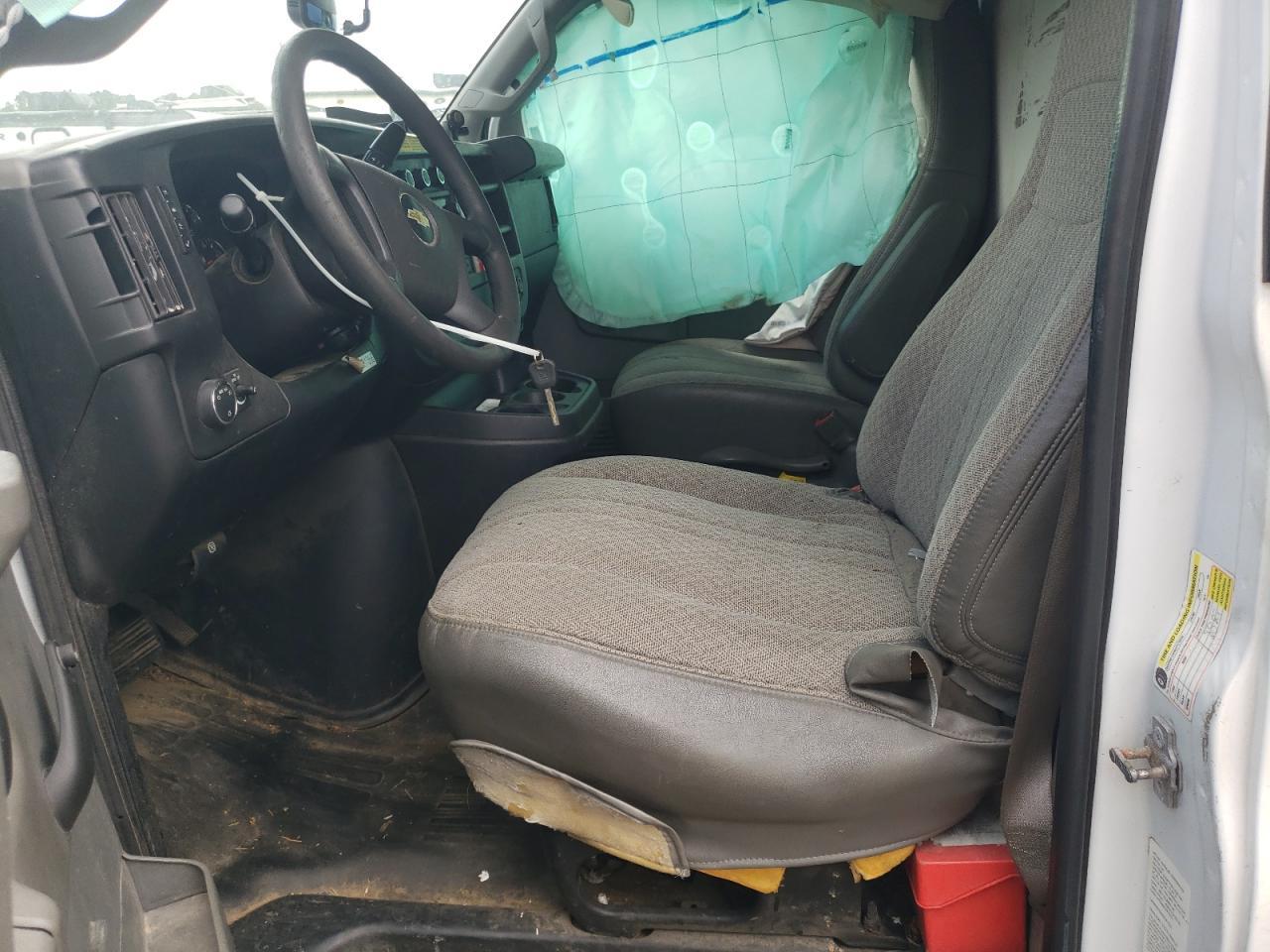 2017 Chevrolet Express G3500 - Фото 7
