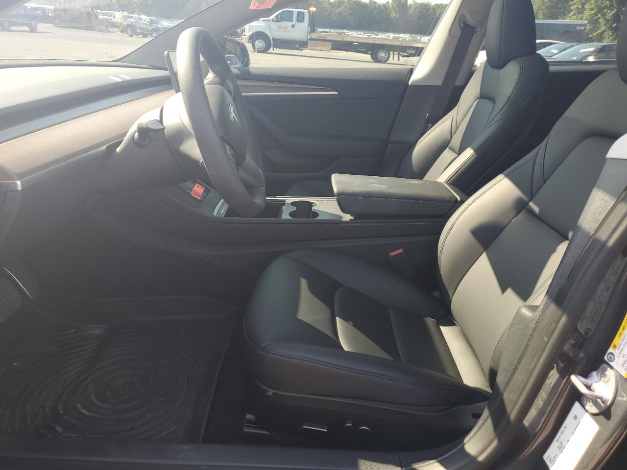 2023 Tesla Model 3 - Фото 7
