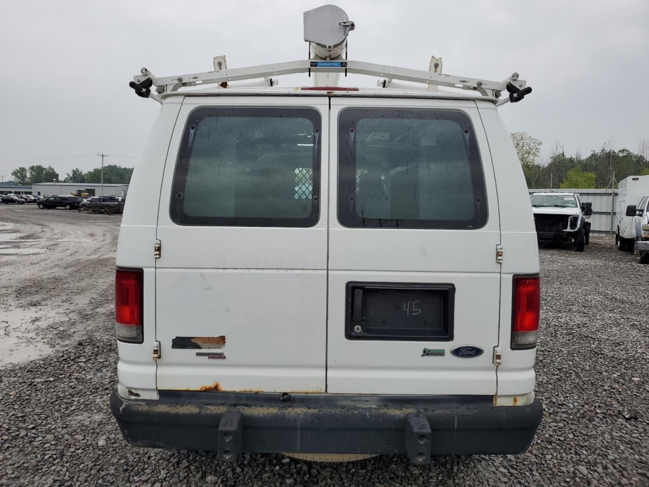 2014 Ford Econoline E250 Van - Image 6