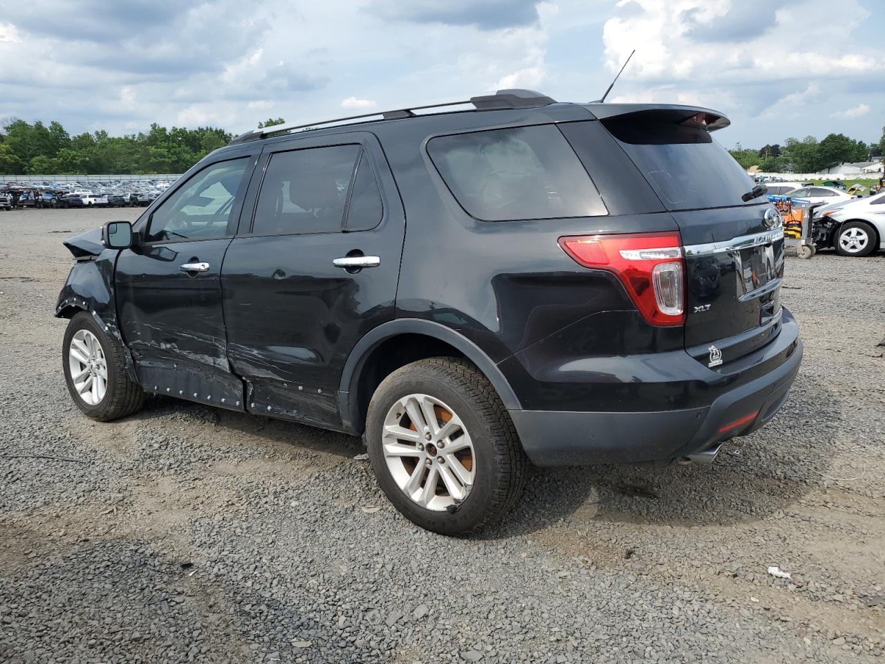 2014 Ford Explorer Xlt - Image 2