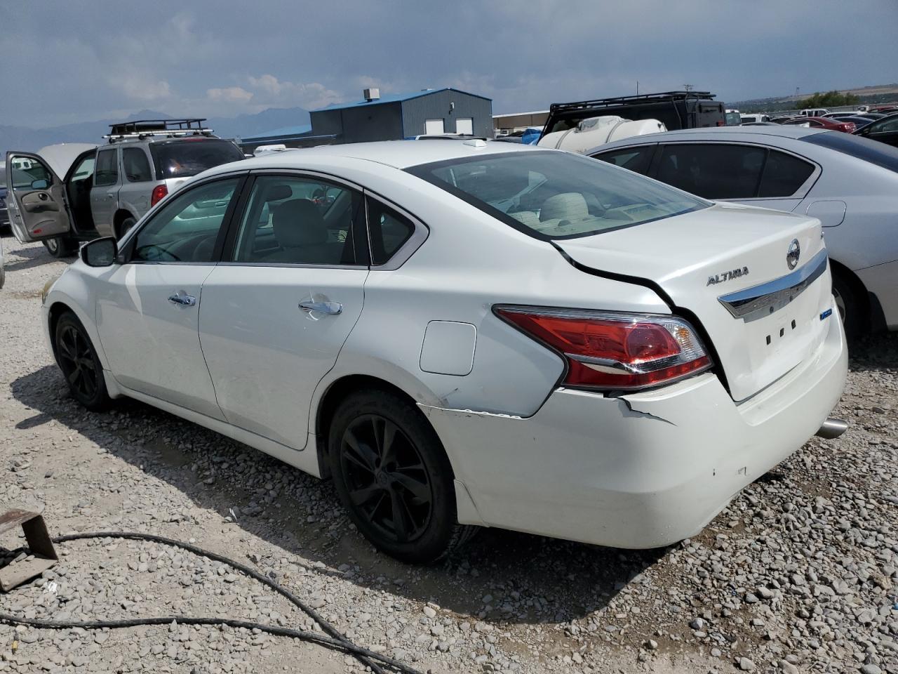 2014 Nissan Altima 2.5 - Image 2