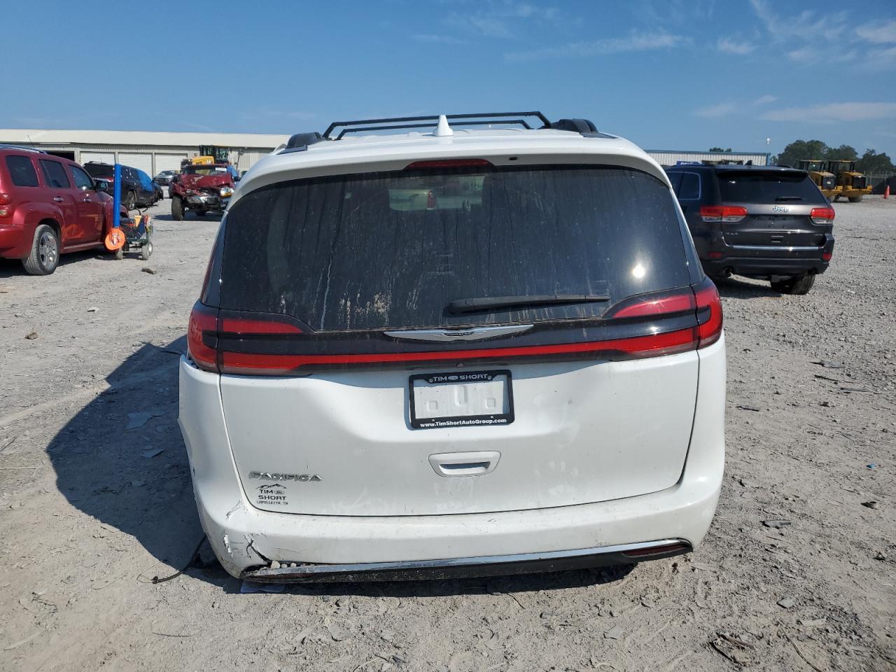 2022 Chrysler Pacifica Touring L - Фото 6