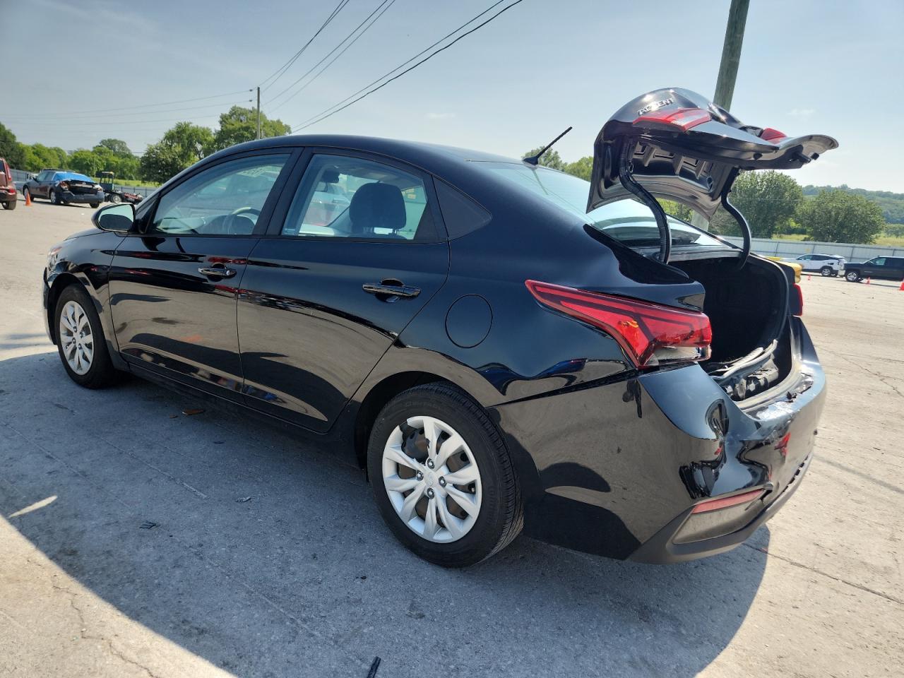2019 Hyundai Accent Se - Фото 2