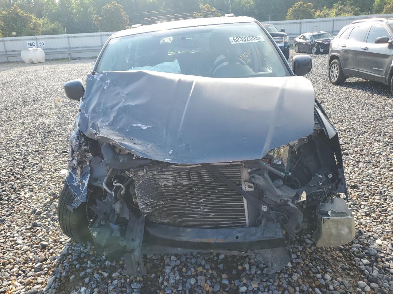 2013 Chrysler Town & Country Touring - Фото 5