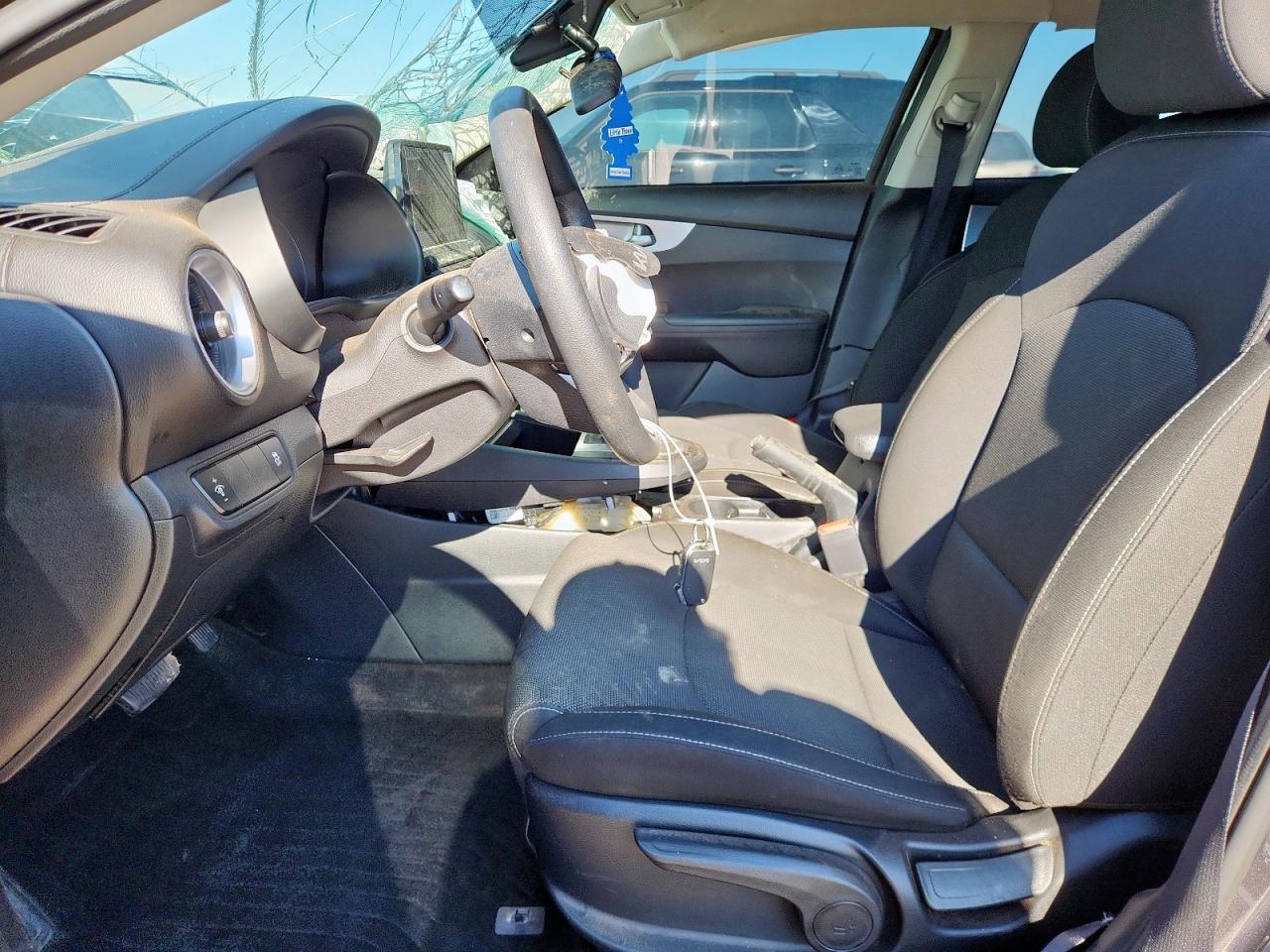 2023 Kia Forte Lx - Image 7