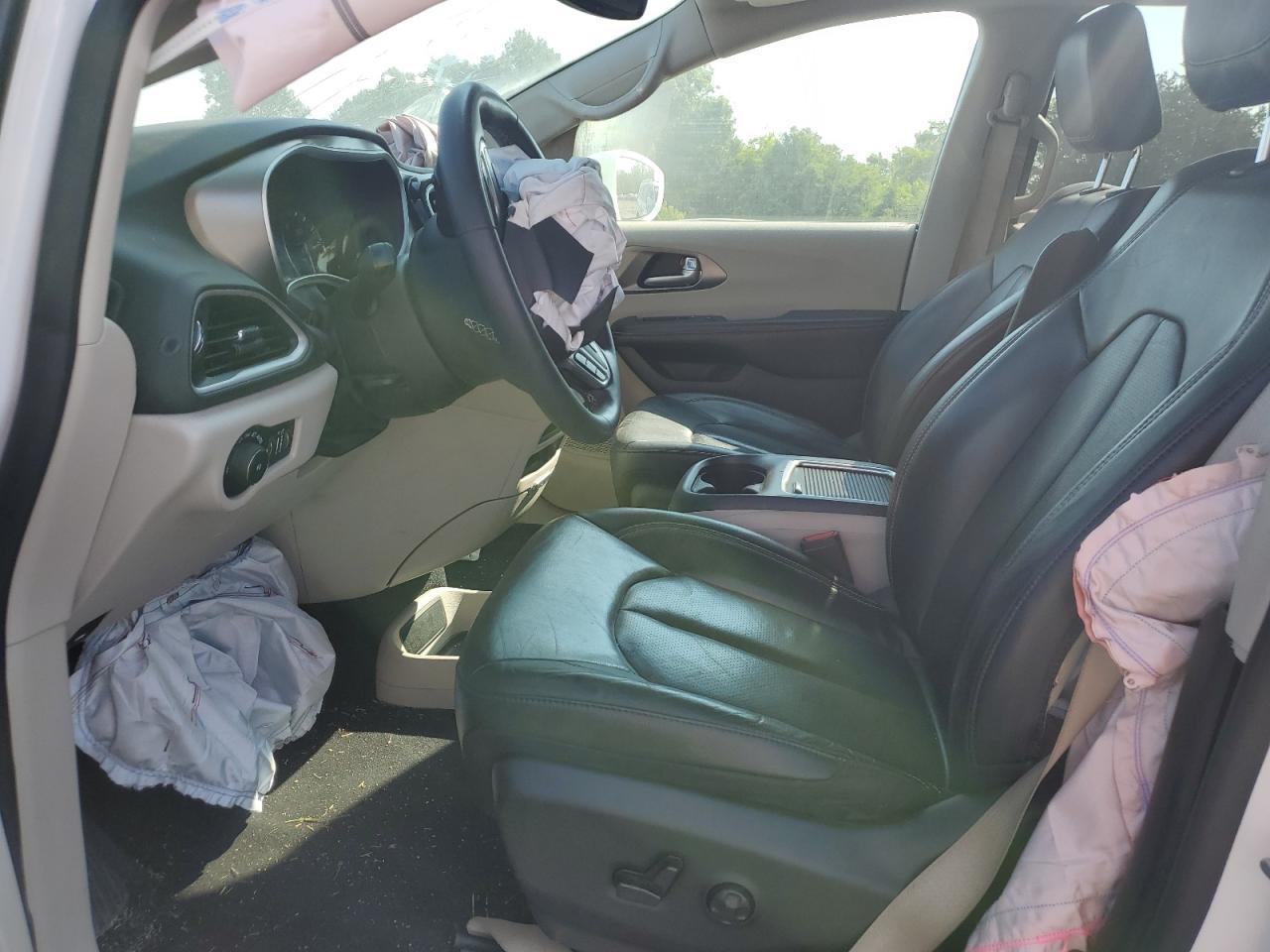 2022 Chrysler Pacifica Touring L - Фото 7