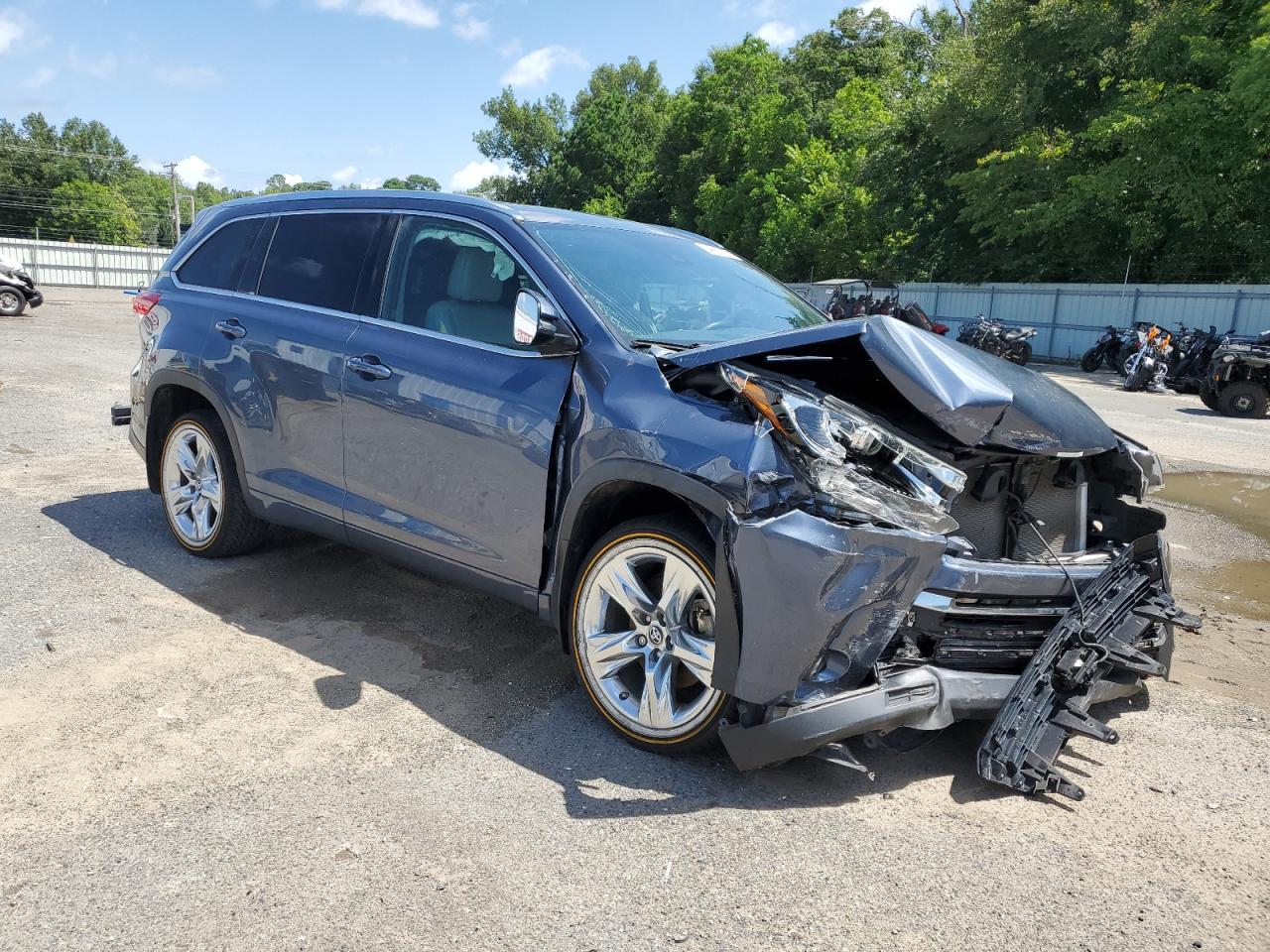 2019 Toyota Highlander Limited - Image 4