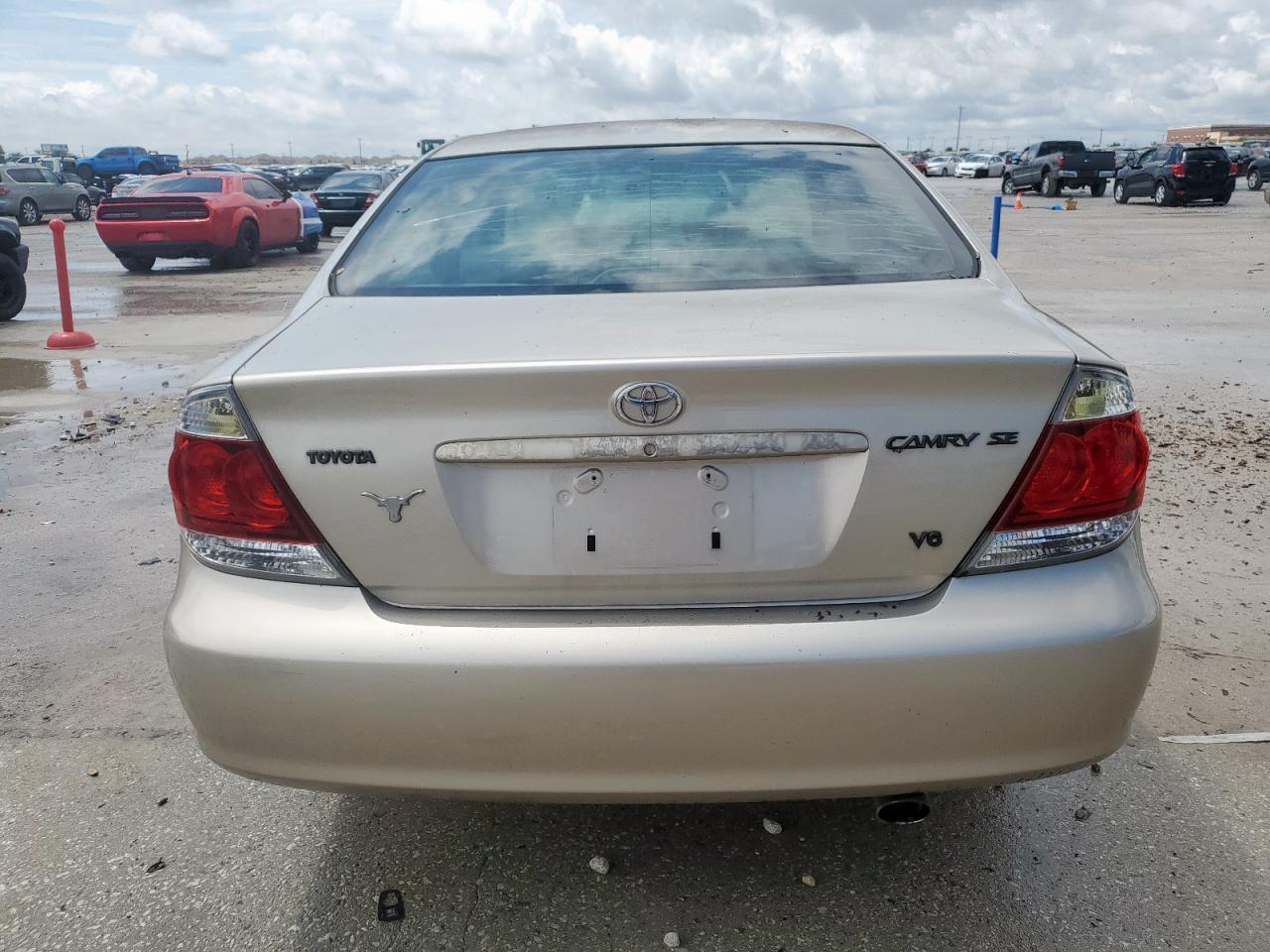 2006 Toyota Camry Se - Image 6