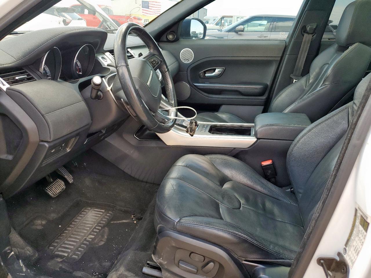2015 Land Rover Range Rover Evoque Pure Plus - Image 7