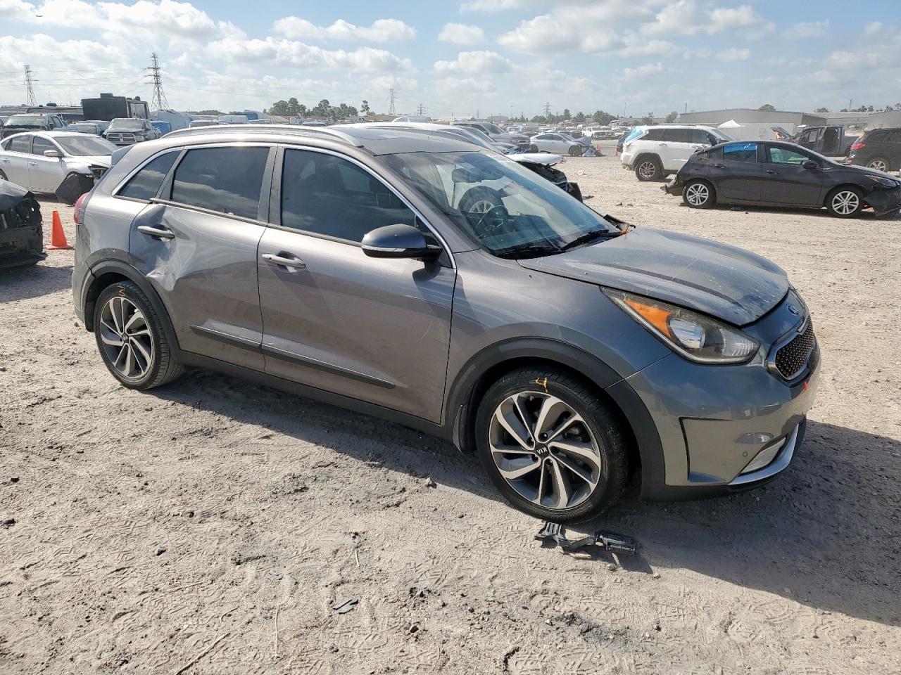 2018 Kia Niro Touring - Image 4