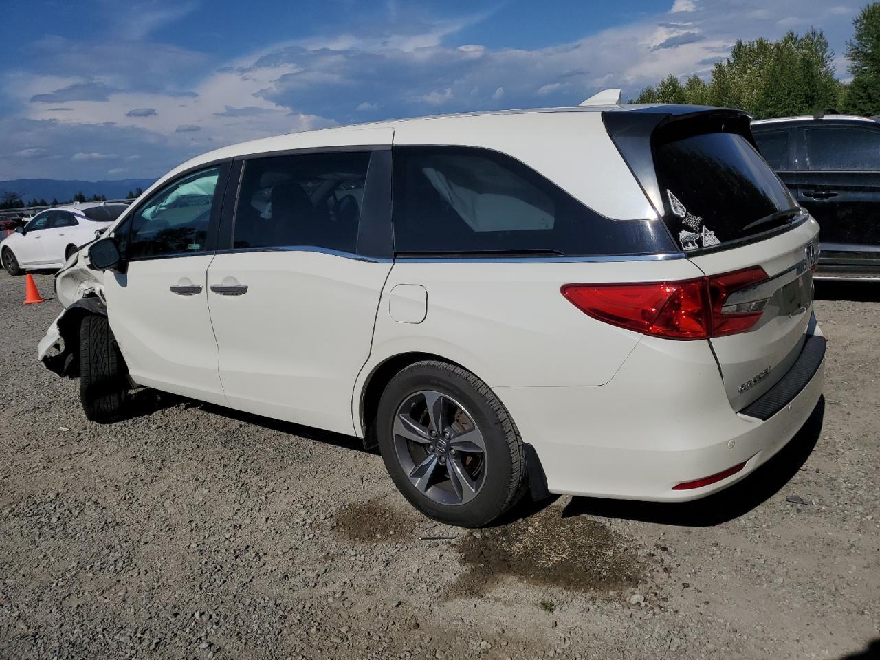 2019 Honda Odyssey Touring - Фото 2