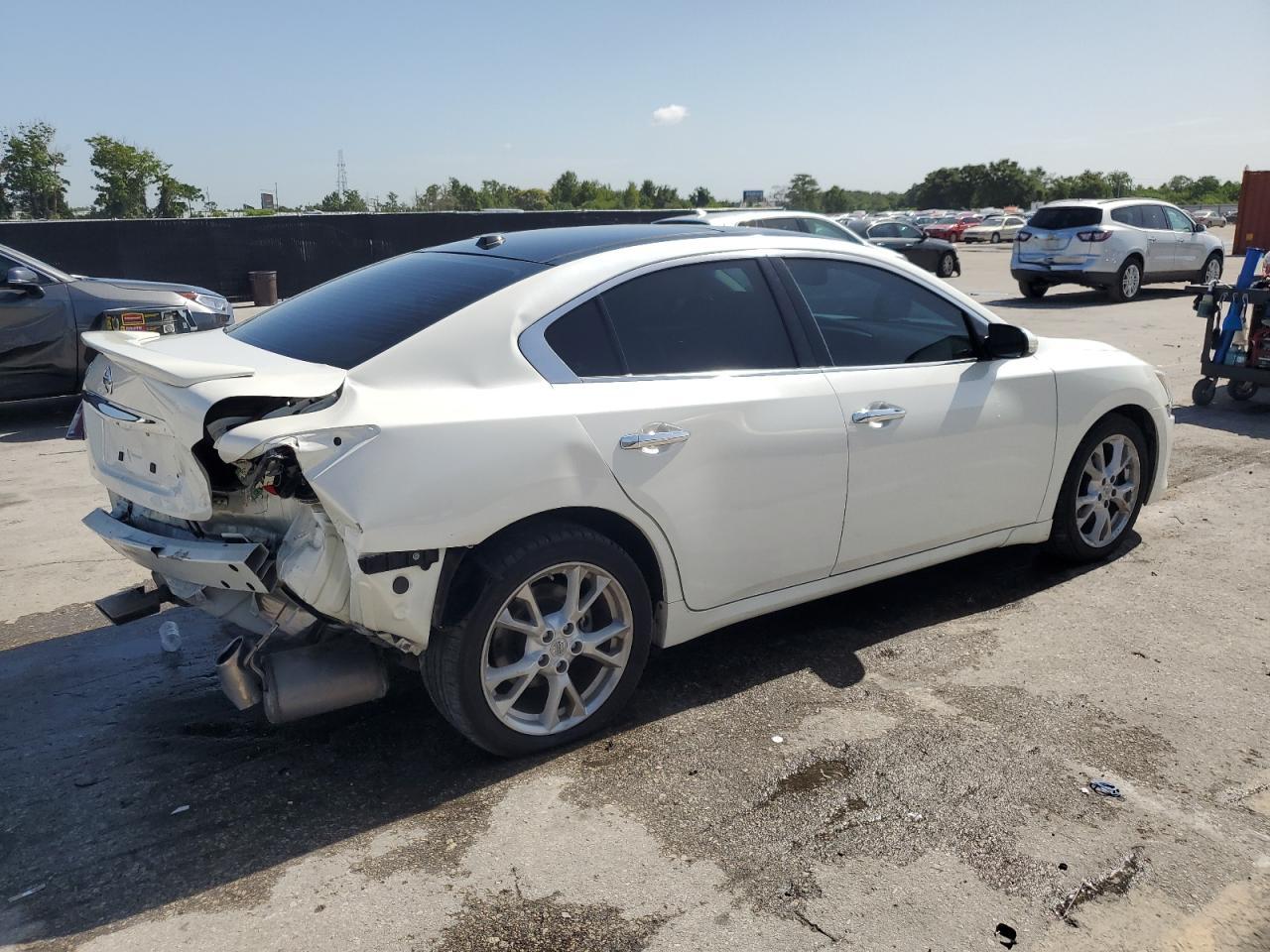 2014 Nissan Maxima S - Image 3