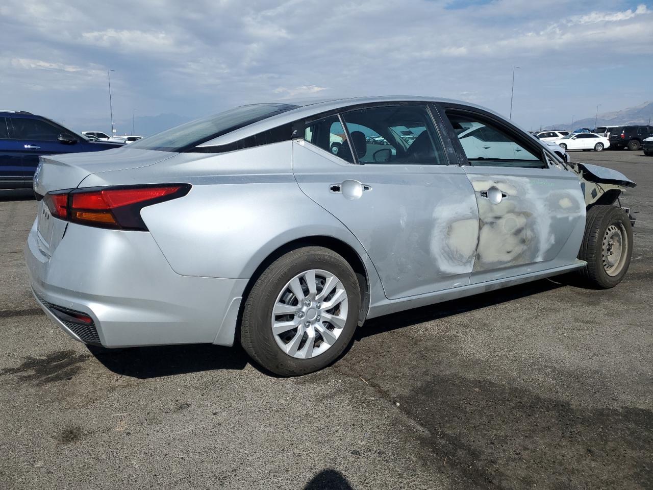 2021 Nissan Altima S - Фото 3