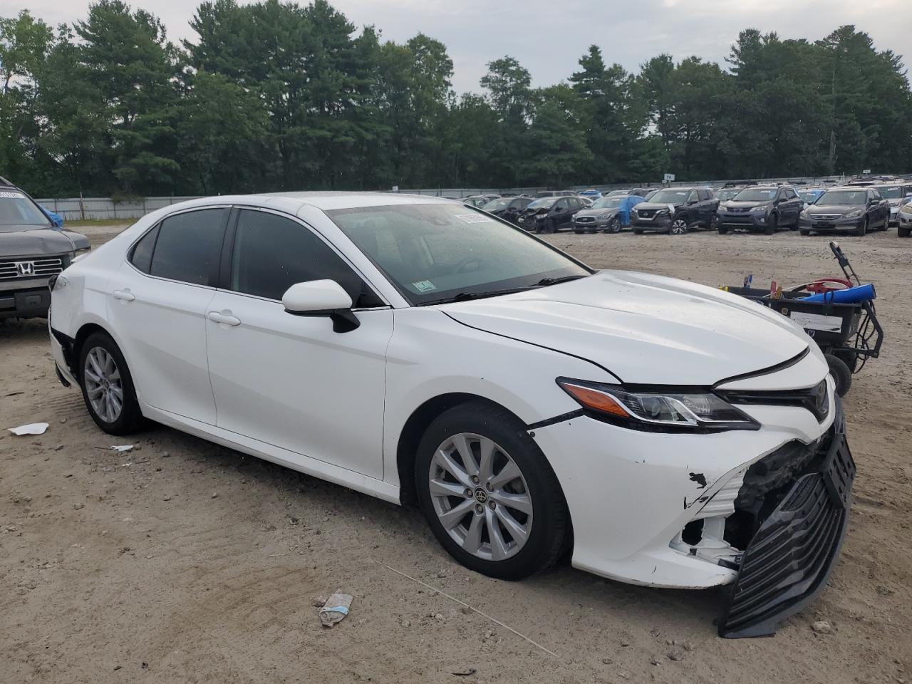 2020 Toyota Camry Le - Image 4