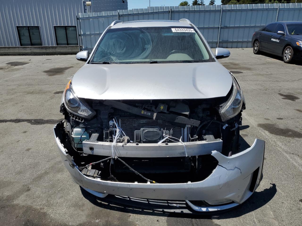 2017 Kia Niro Ex Touring - Фото 5
