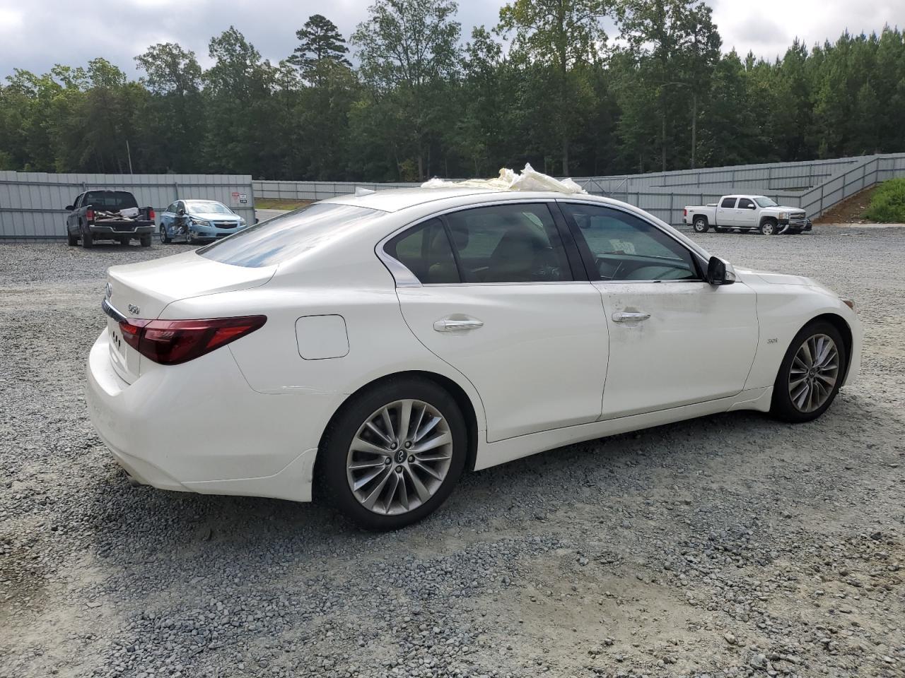 2019 Infiniti Q50 Luxe - Фото 3