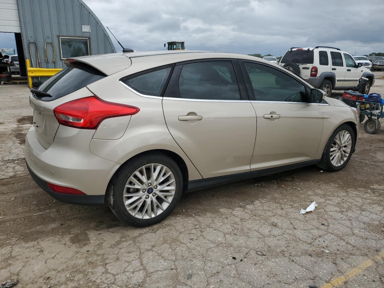 2017 Ford Focus Titanium - Image 3