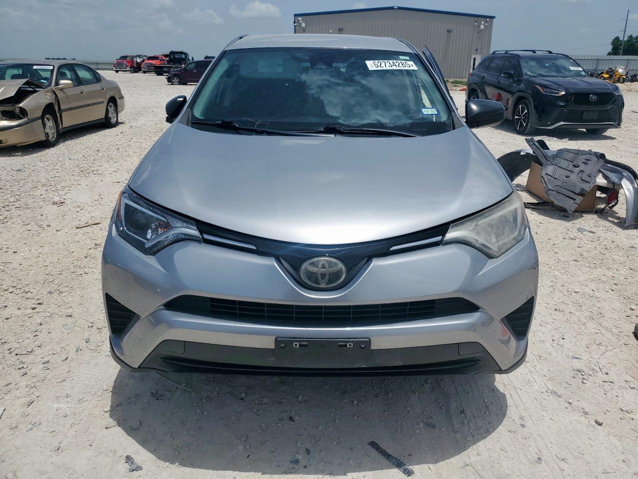 2018 Toyota Rav4 Le - Image 5
