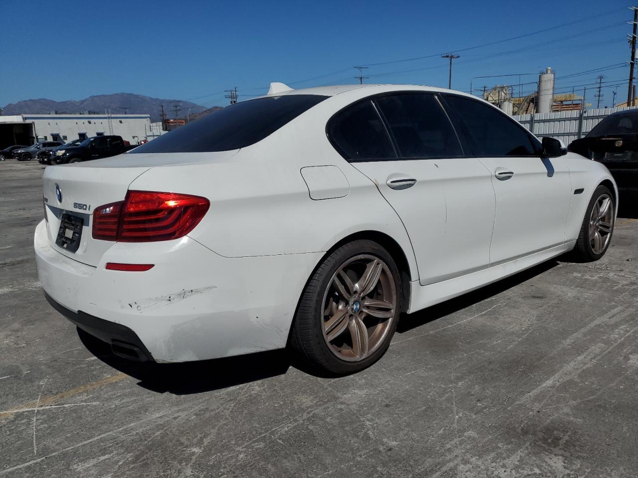 2016 BMW 550 Xi - Image 3