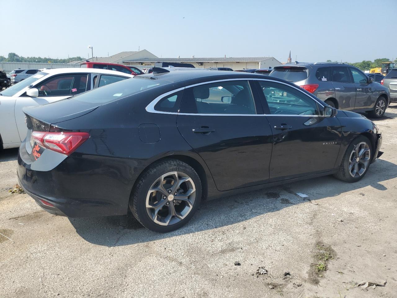 2022 Chevrolet Malibu Lt - Фото 3