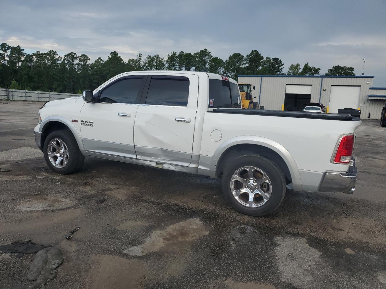 2015 Ram 1500 Laramie - Фото 2