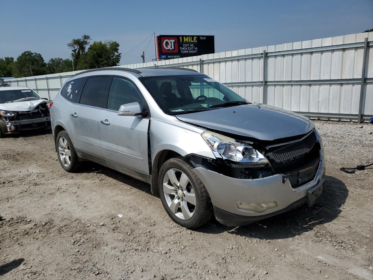 2012 Chevrolet Traverse Lt - Image 4