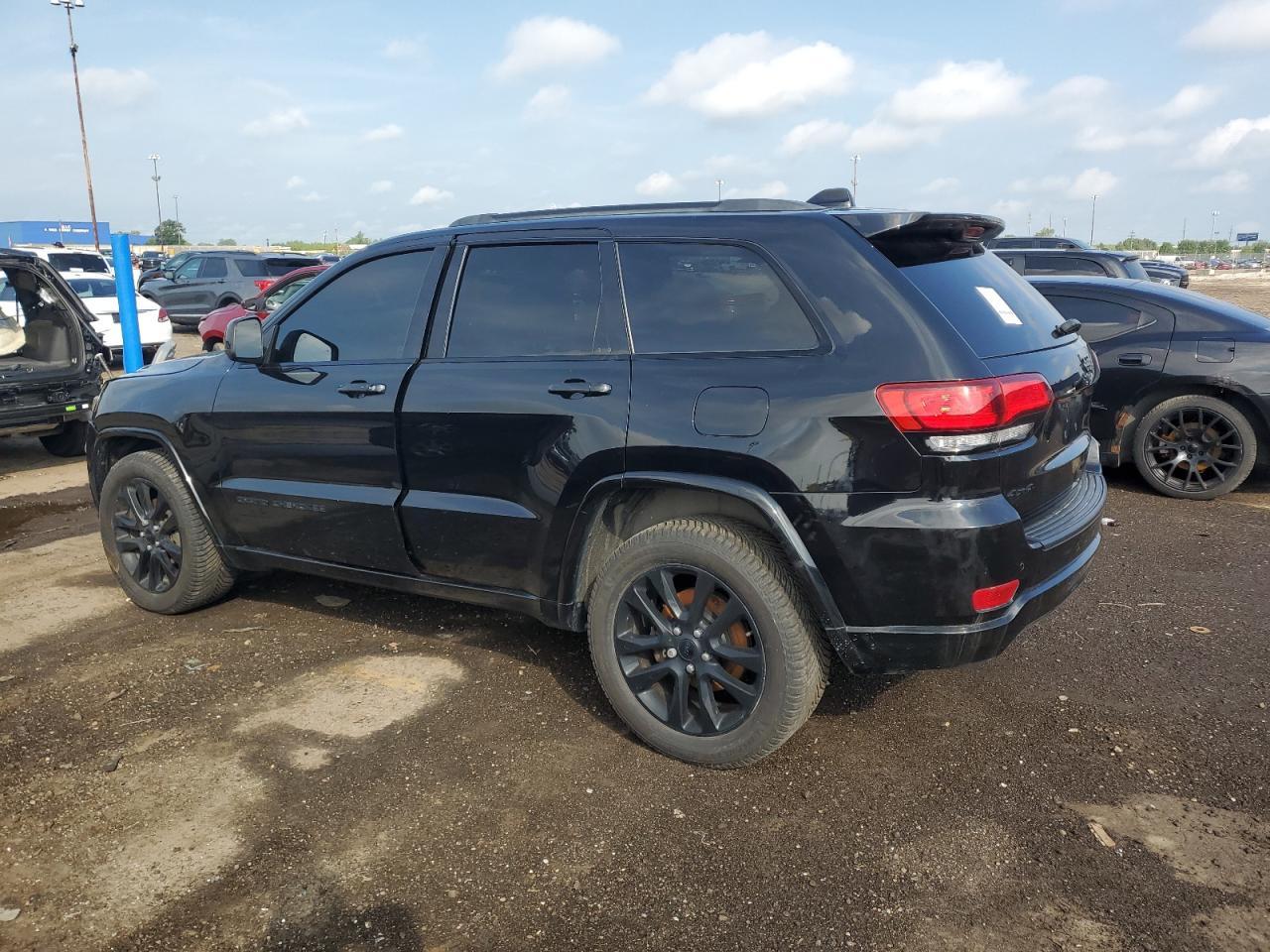 2019 Jeep Grand Cherokee Laredo - Фото 2