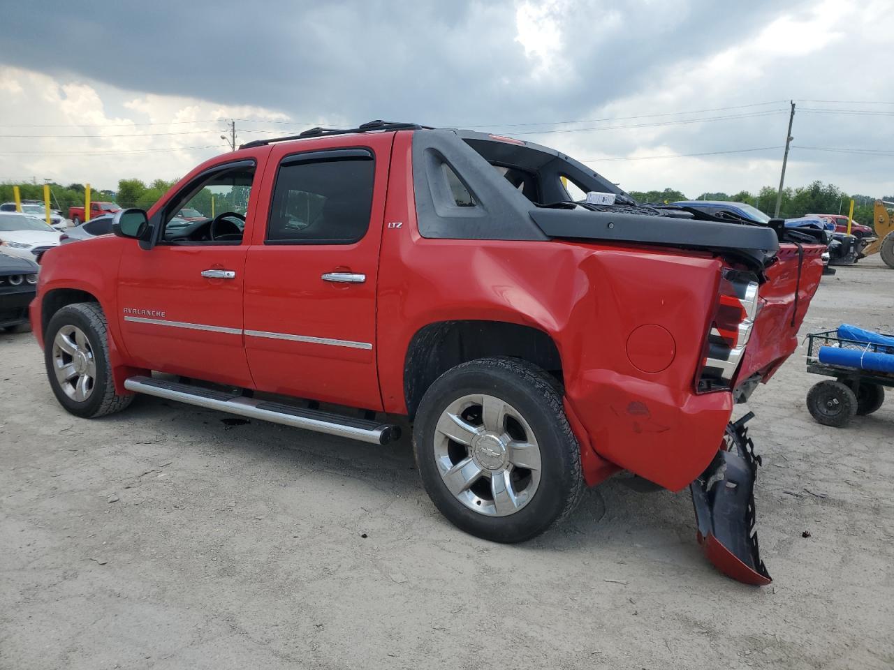 2012 Chevrolet Avalanche Ltz - Фото 2
