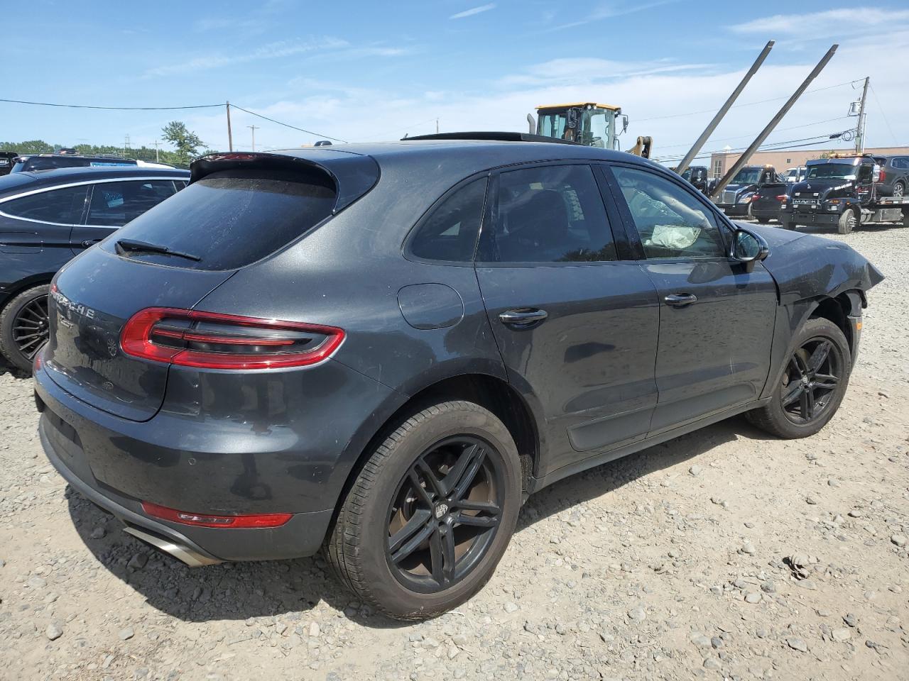 2018 Porsche Macan - Image 3