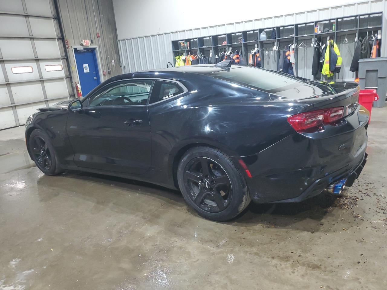 2023 Chevrolet Camaro Ls - Фото 2