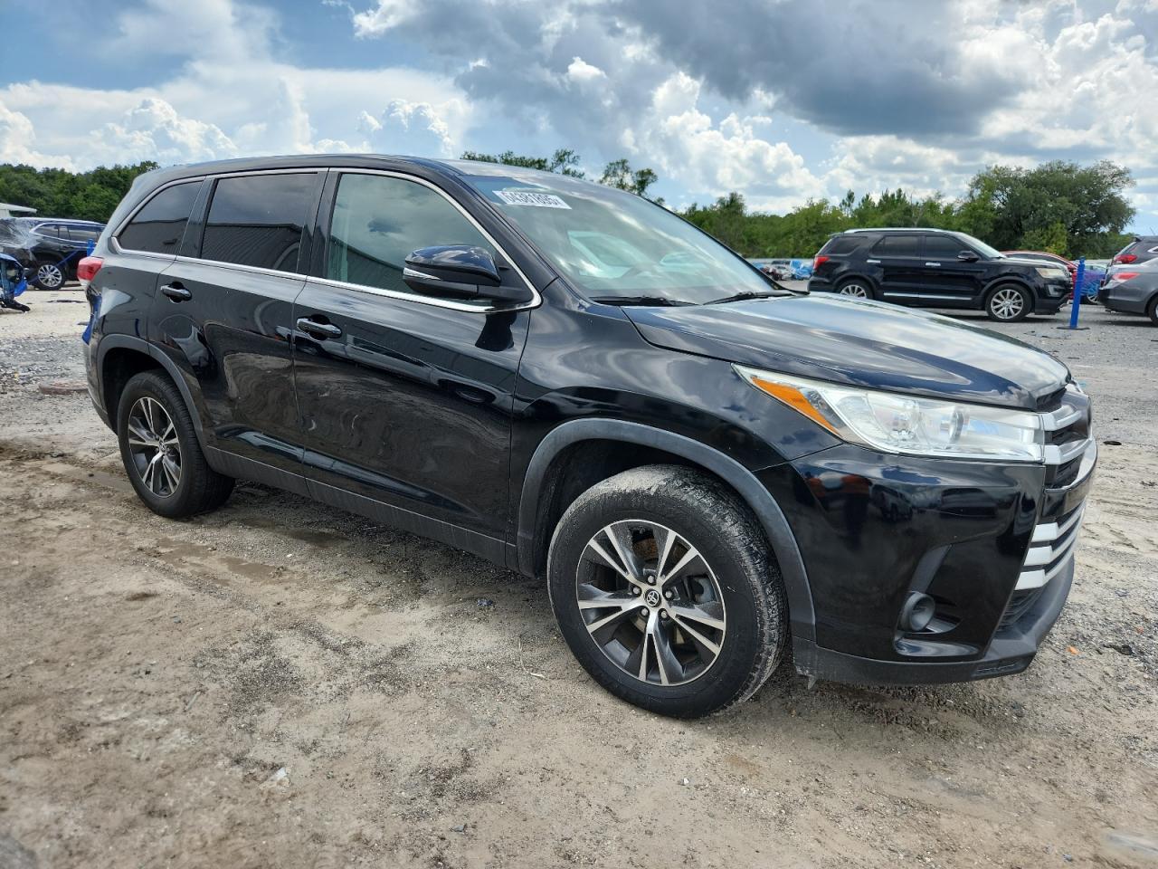 2019 Toyota Highlander Le - Фото 4