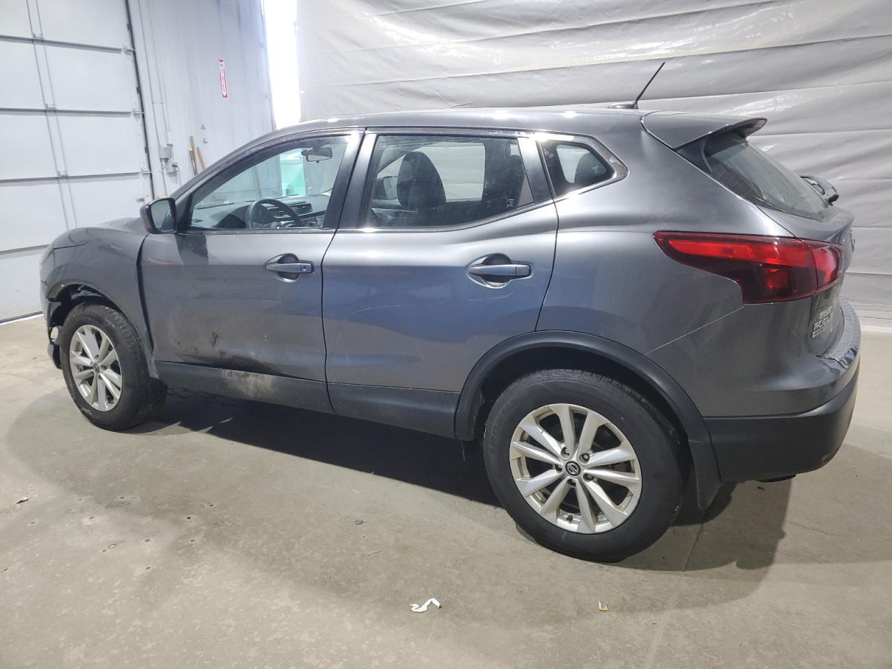 2019 Nissan Rogue Sport S - Фото 2