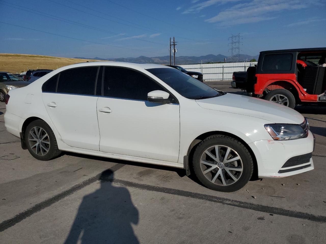 2017 Volkswagen Jetta Se - Image 4