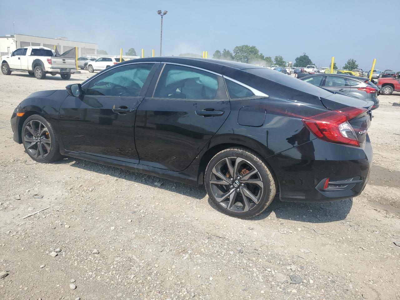 2020 Honda Civic Sport - Фото 2