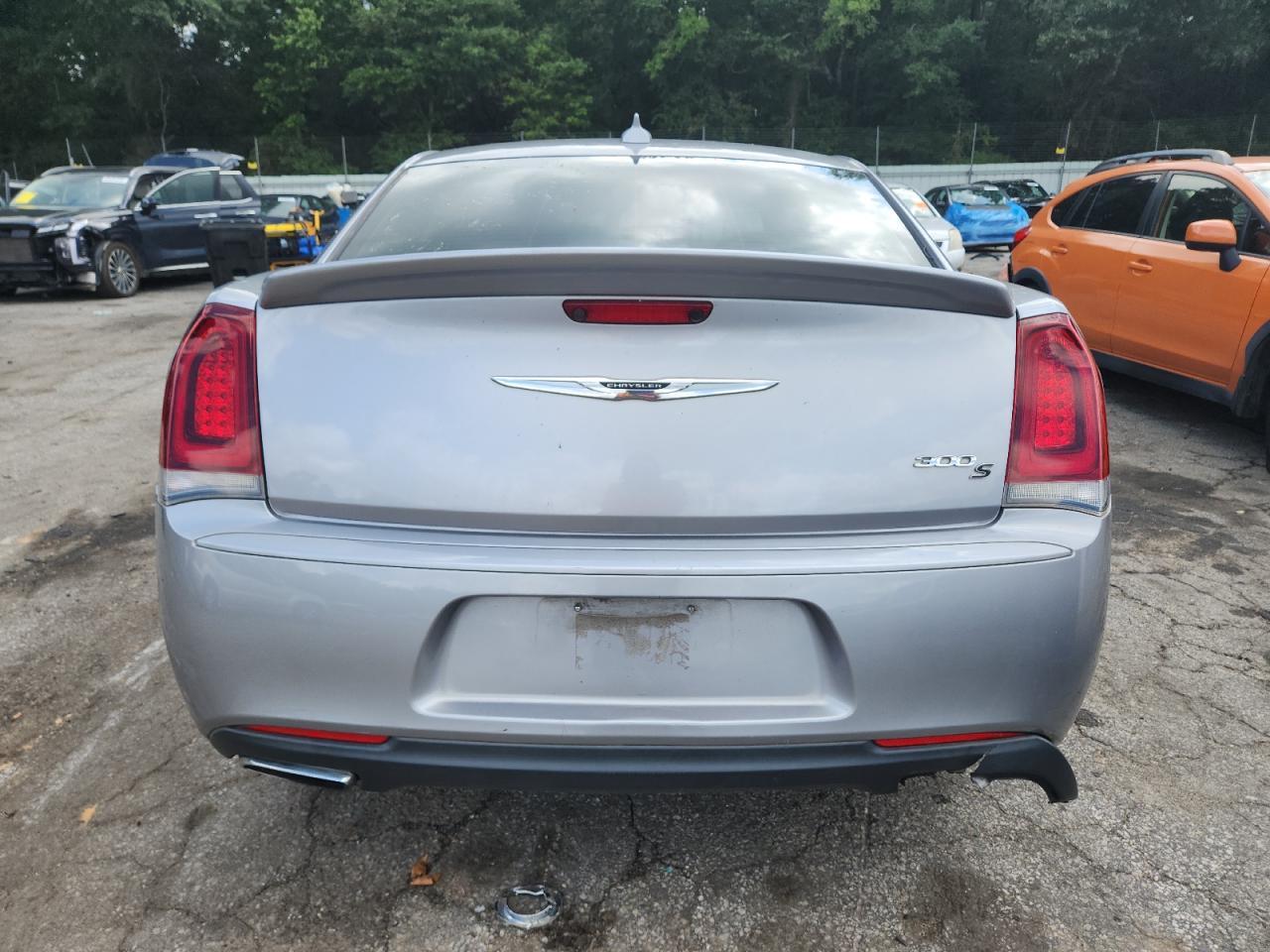 2017 Chrysler 300 S - Фото 6