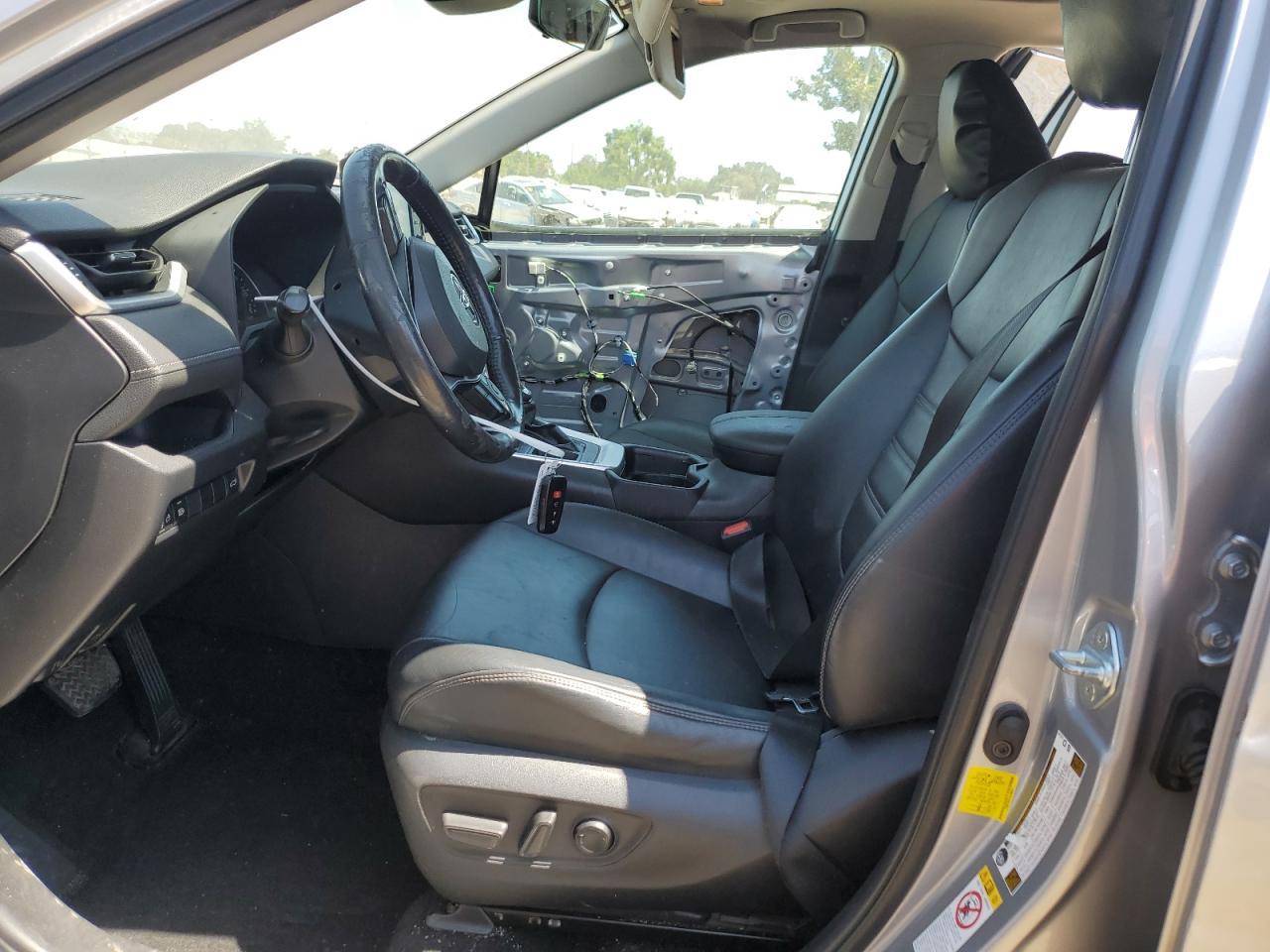 2019 Toyota Rav4 Xle Premium - Image 7