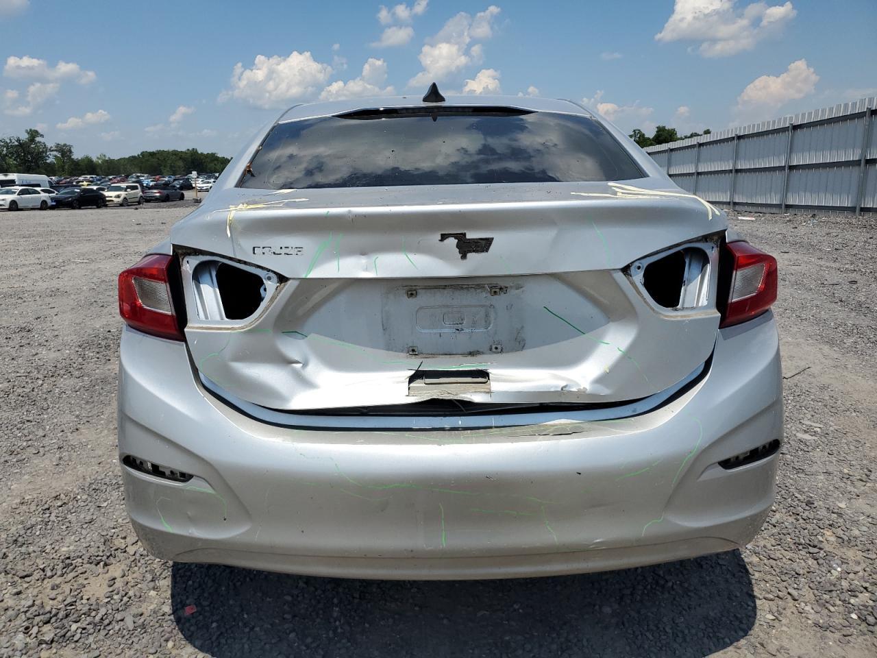 2018 Chevrolet Cruze Ls - Фото 6