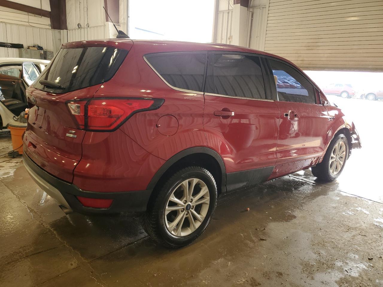 2019 Ford Escape Se - Фото 3