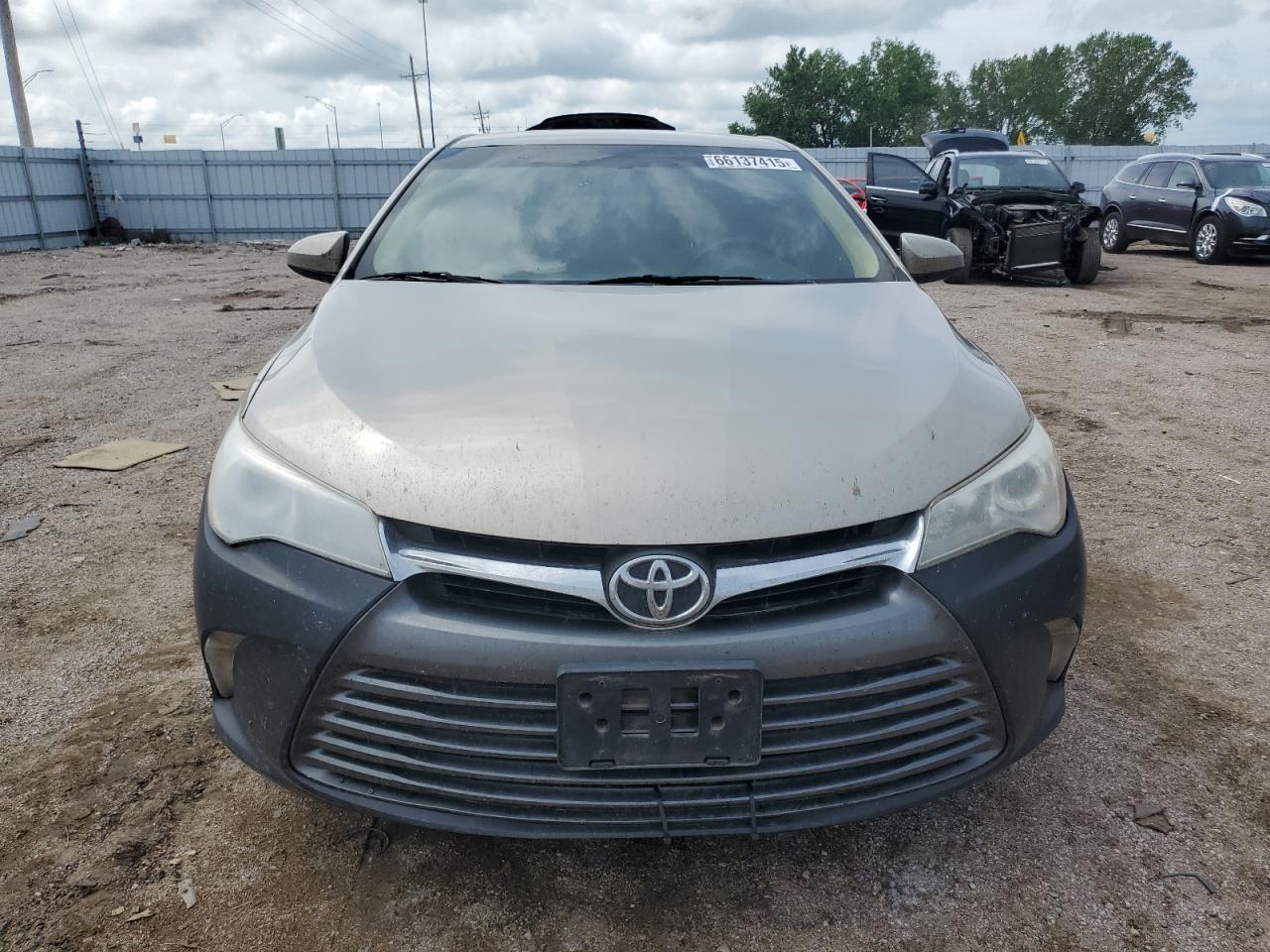 2015 Toyota Camry Le - Фото 5
