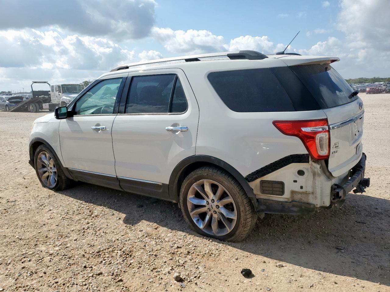 2012 Ford Explorer Xlt - Фото 2
