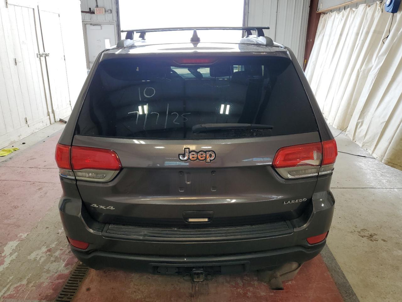 2014 Jeep Grand Cherokee Laredo - Image 6