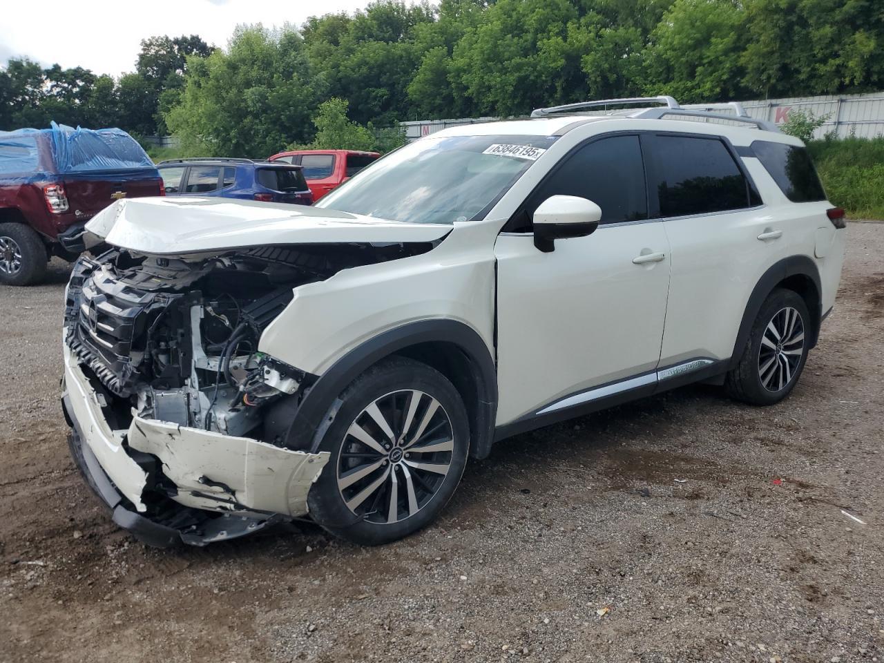 2024 Nissan Pathfinder Platinum